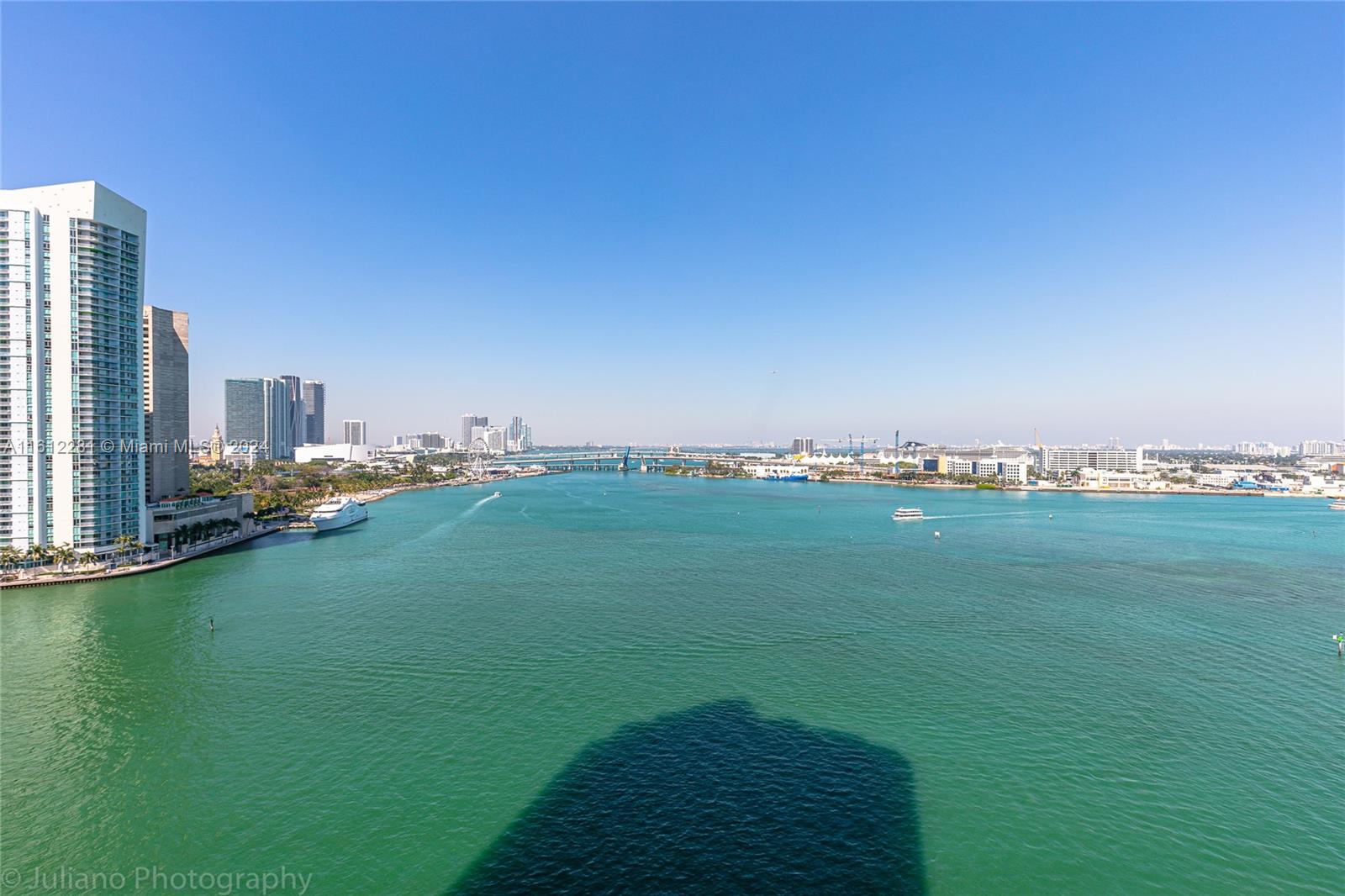 THREE TEQUESTA POINT COND - Residential