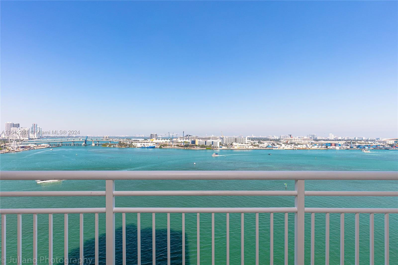 THREE TEQUESTA POINT COND - Residential