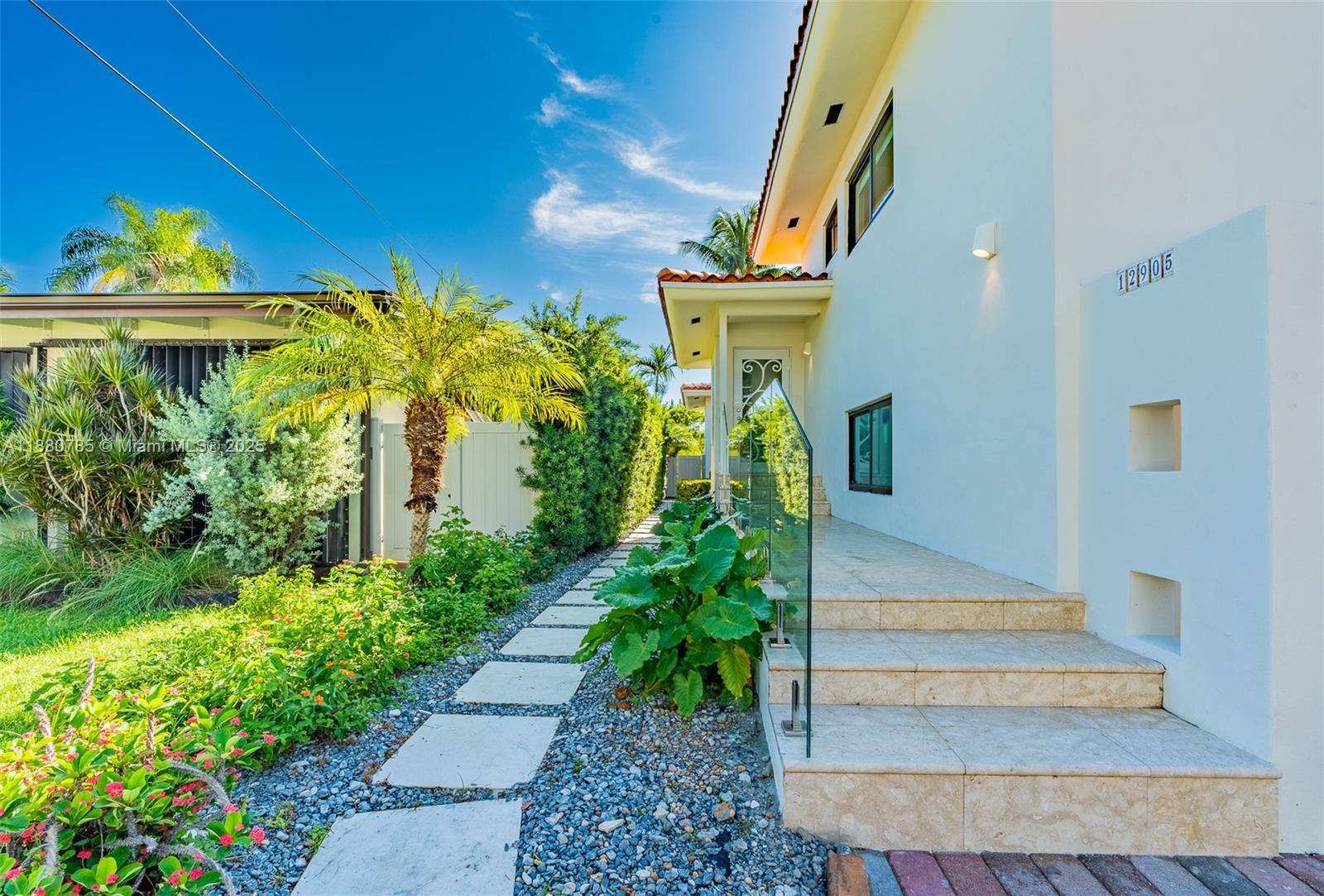 VENETIAN SEC KEYSTONE POI - Residential