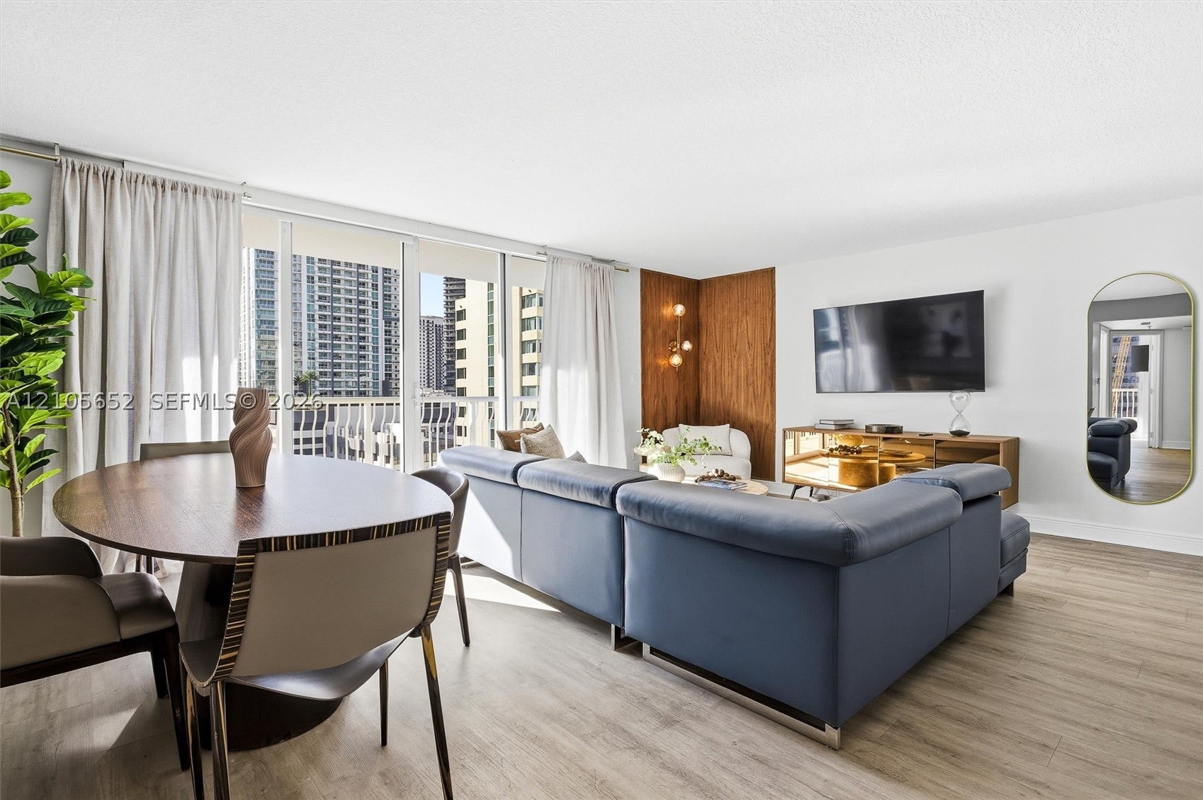 1200 Brickell Bay Dr 1723