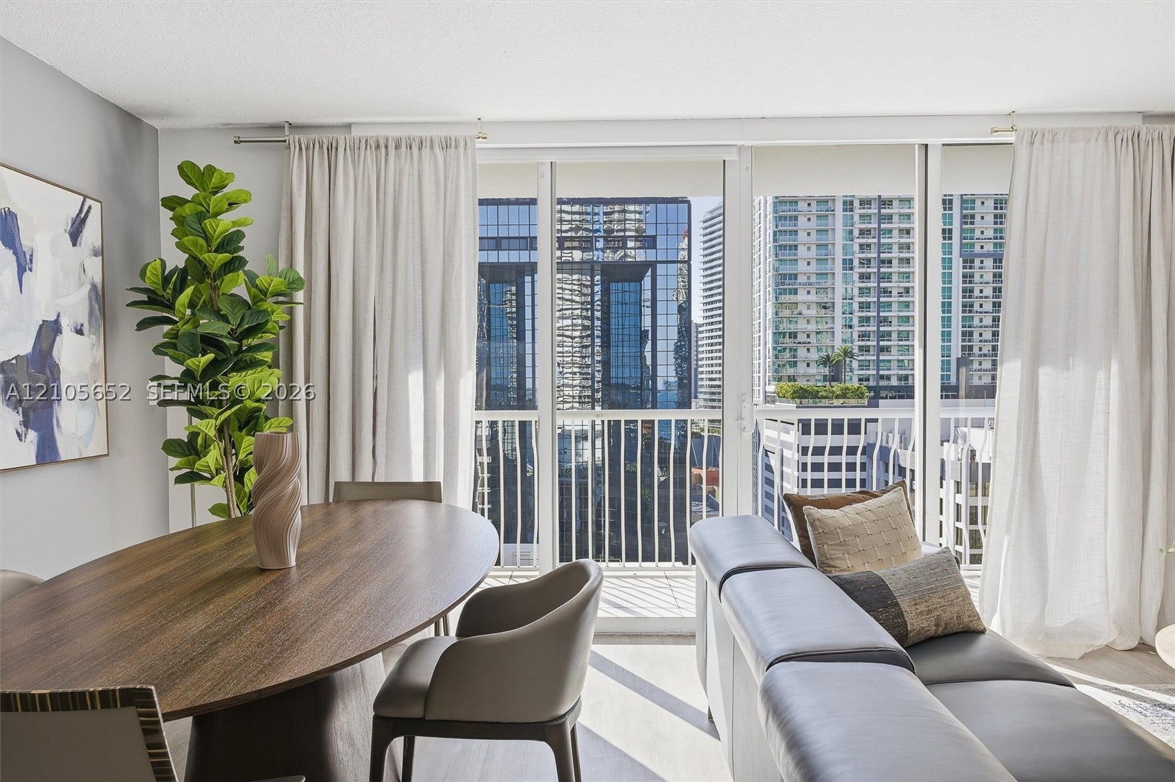 1200 Brickell Bay Dr 1723