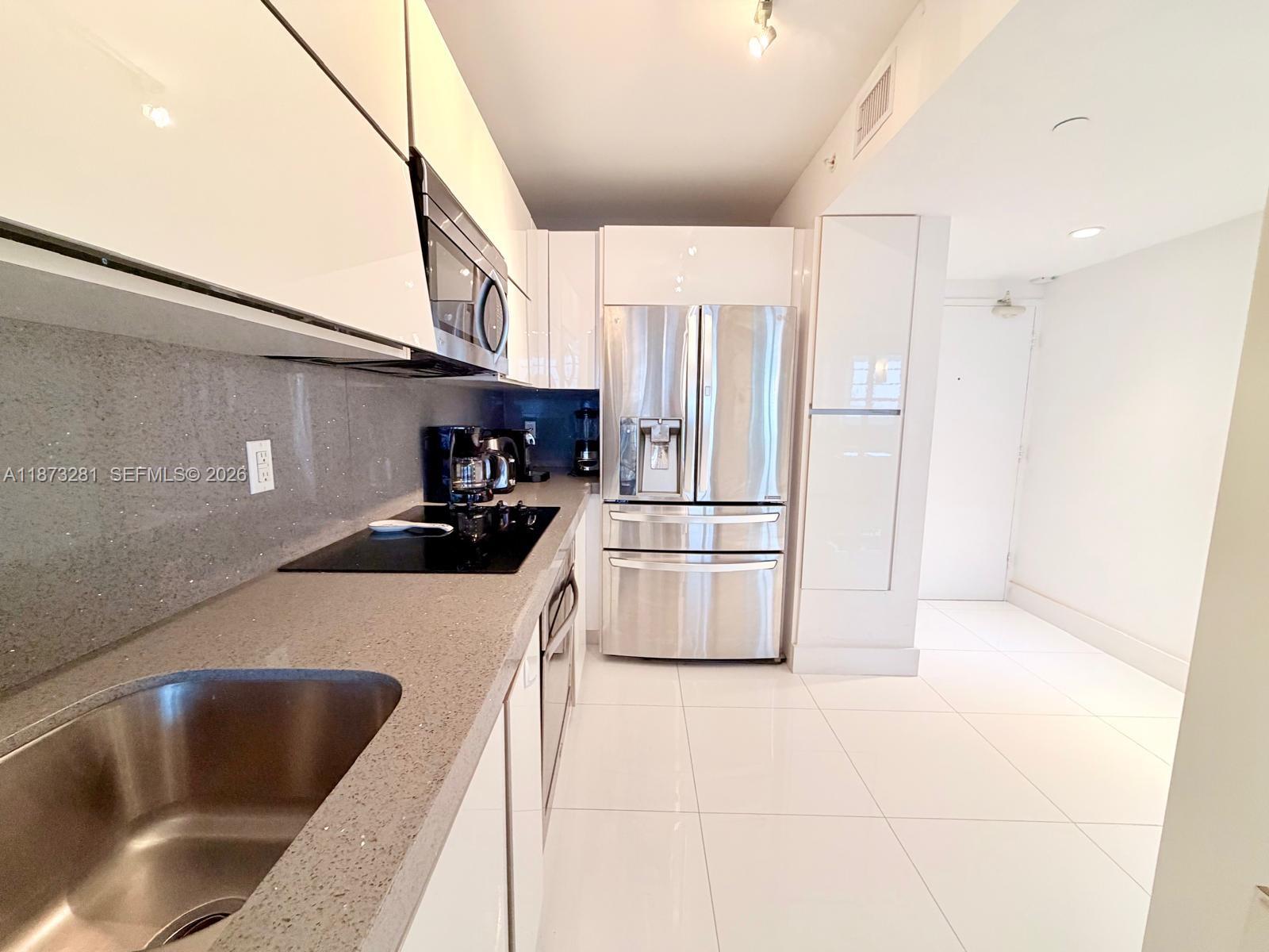 100 Lincoln Rd 1504