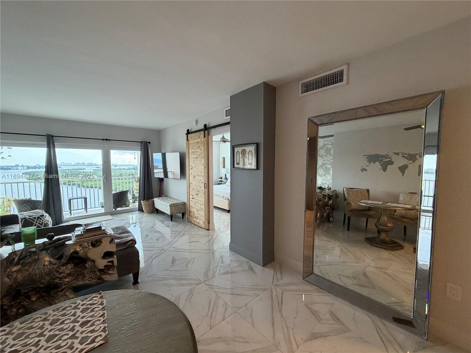 ARLEN HOUSE CONDO - Residential