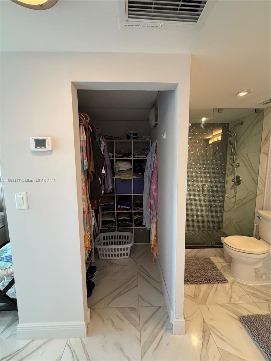 ARLEN HOUSE CONDO - Residential