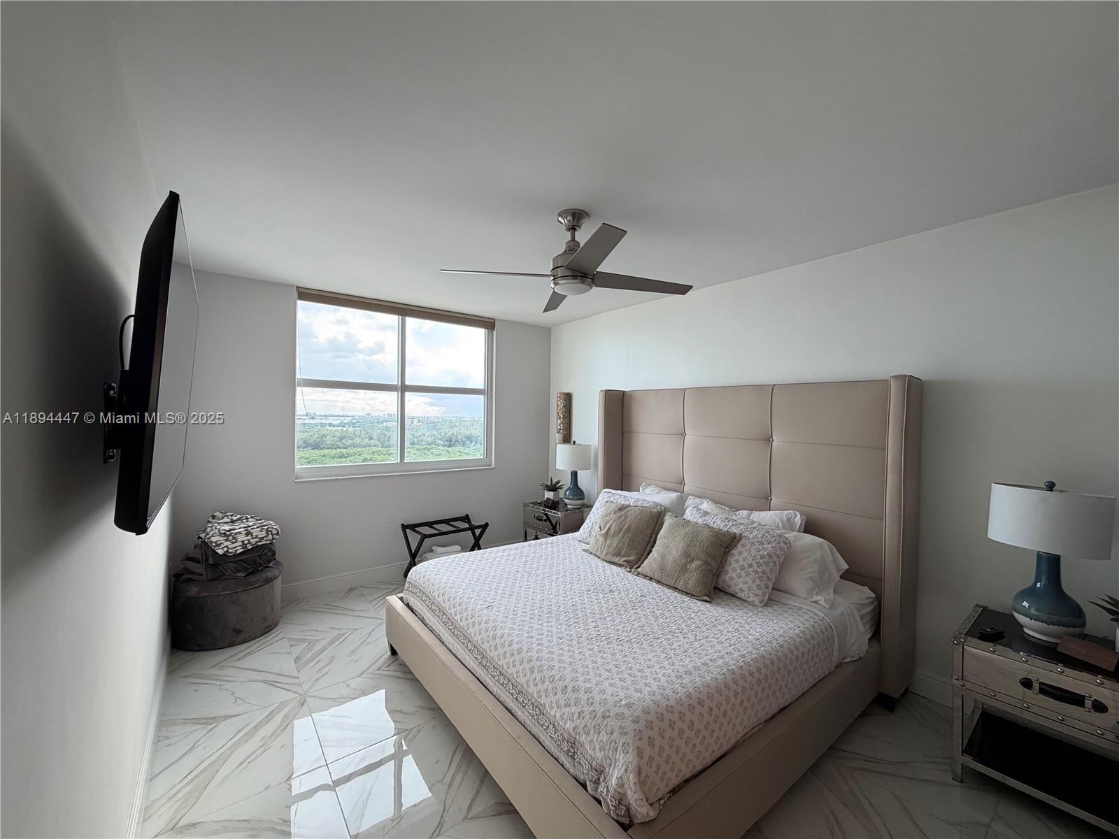 ARLEN HOUSE CONDO - Residential