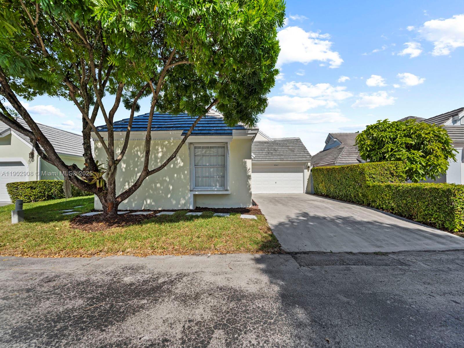 1ST ADDN TO DORAL WOODS - Residential Lease