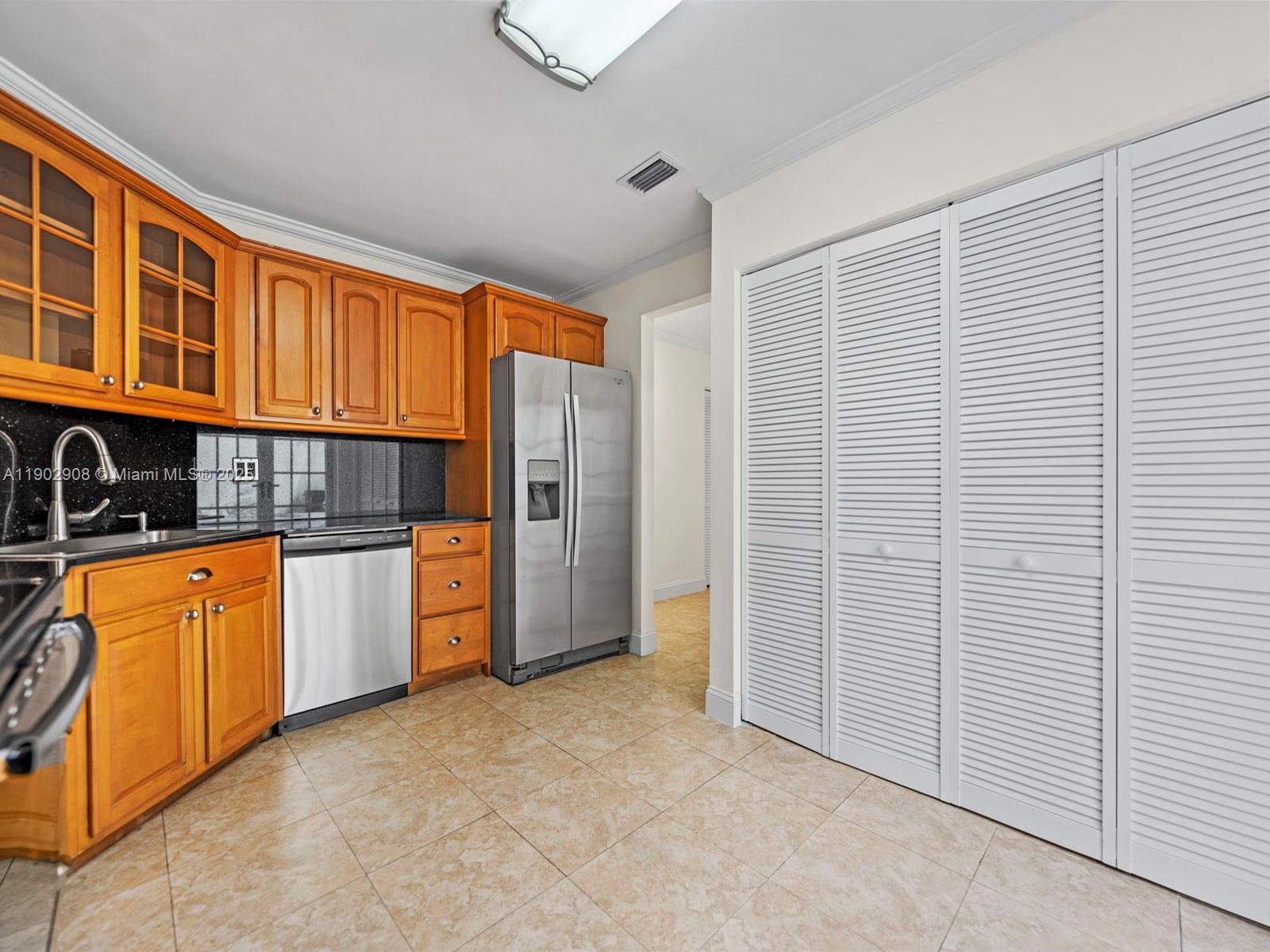 1ST ADDN TO DORAL WOODS - Residential Lease