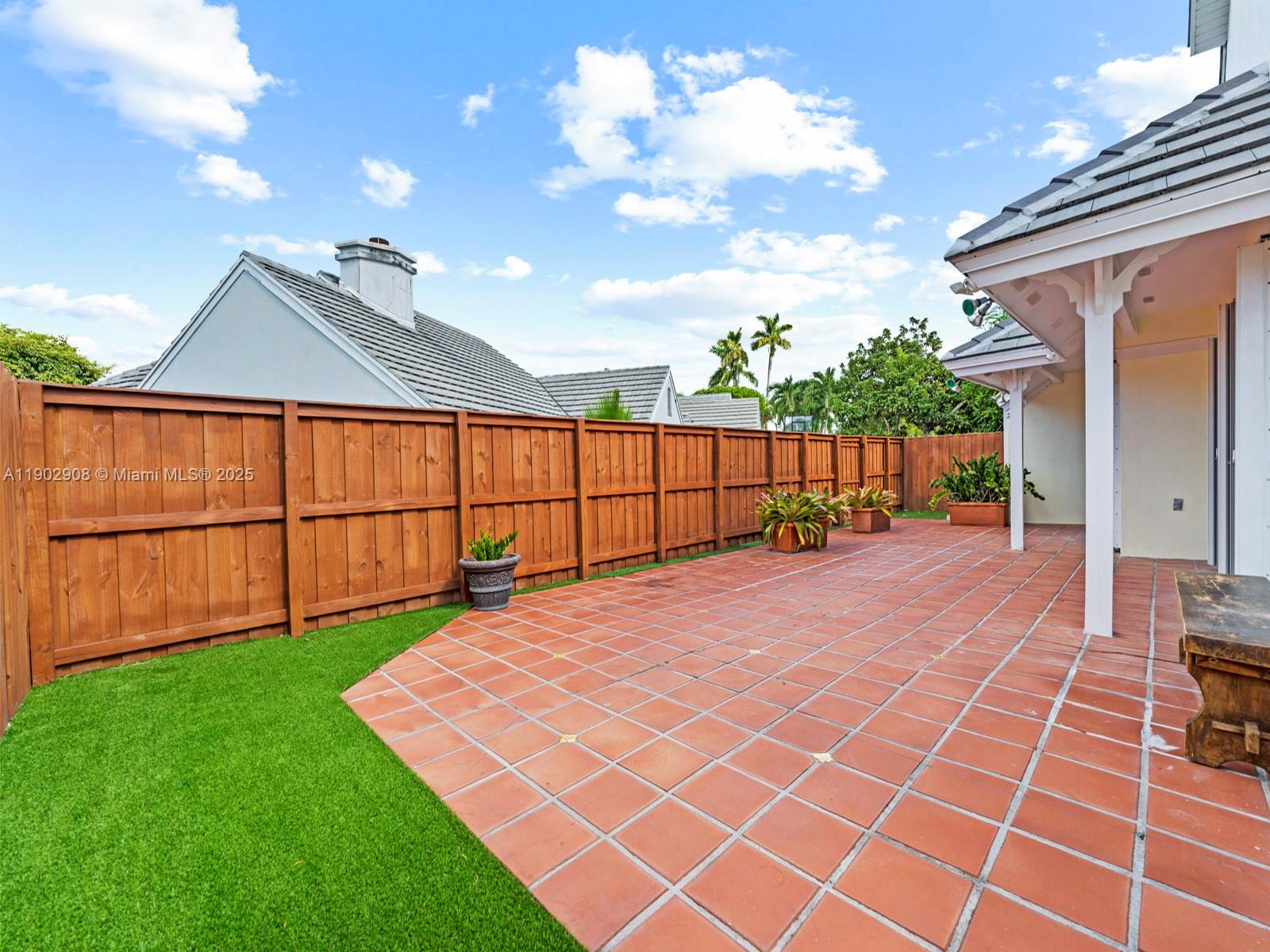 1ST ADDN TO DORAL WOODS - Residential Lease