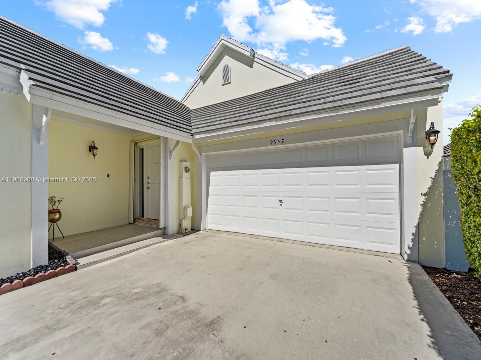 1ST ADDN TO DORAL WOODS - Residential Lease