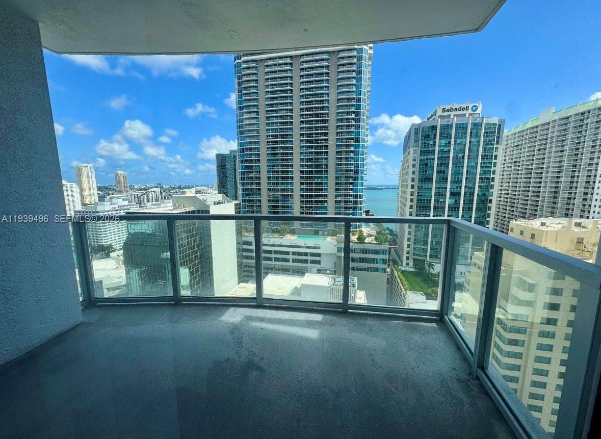 1060 BRICKELL CONDOUNIT - Residential