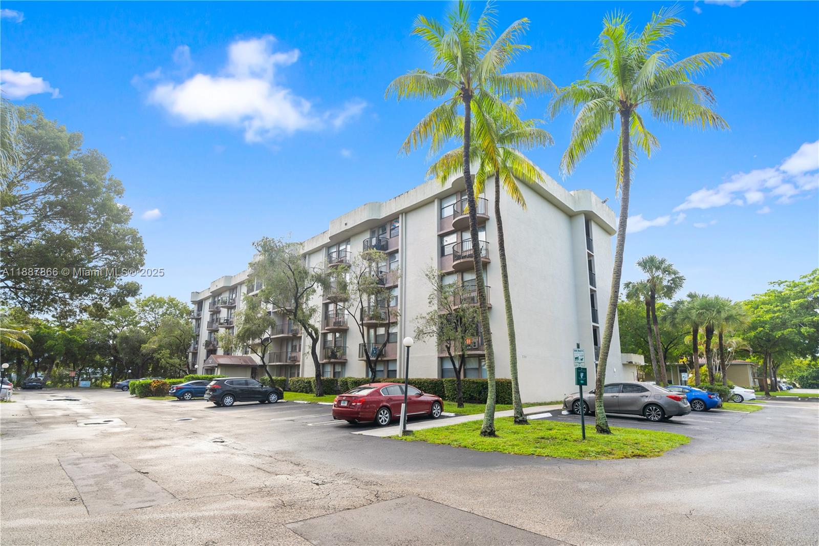 CORAL SPRINGS TOWER CLUB - Residential