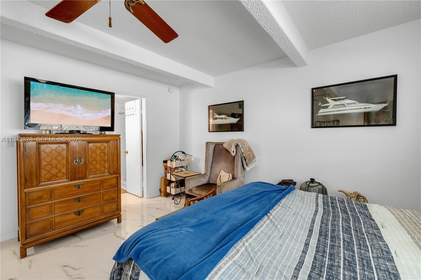 VILLAGE TOWNHOUSE-POMPANO - Residential