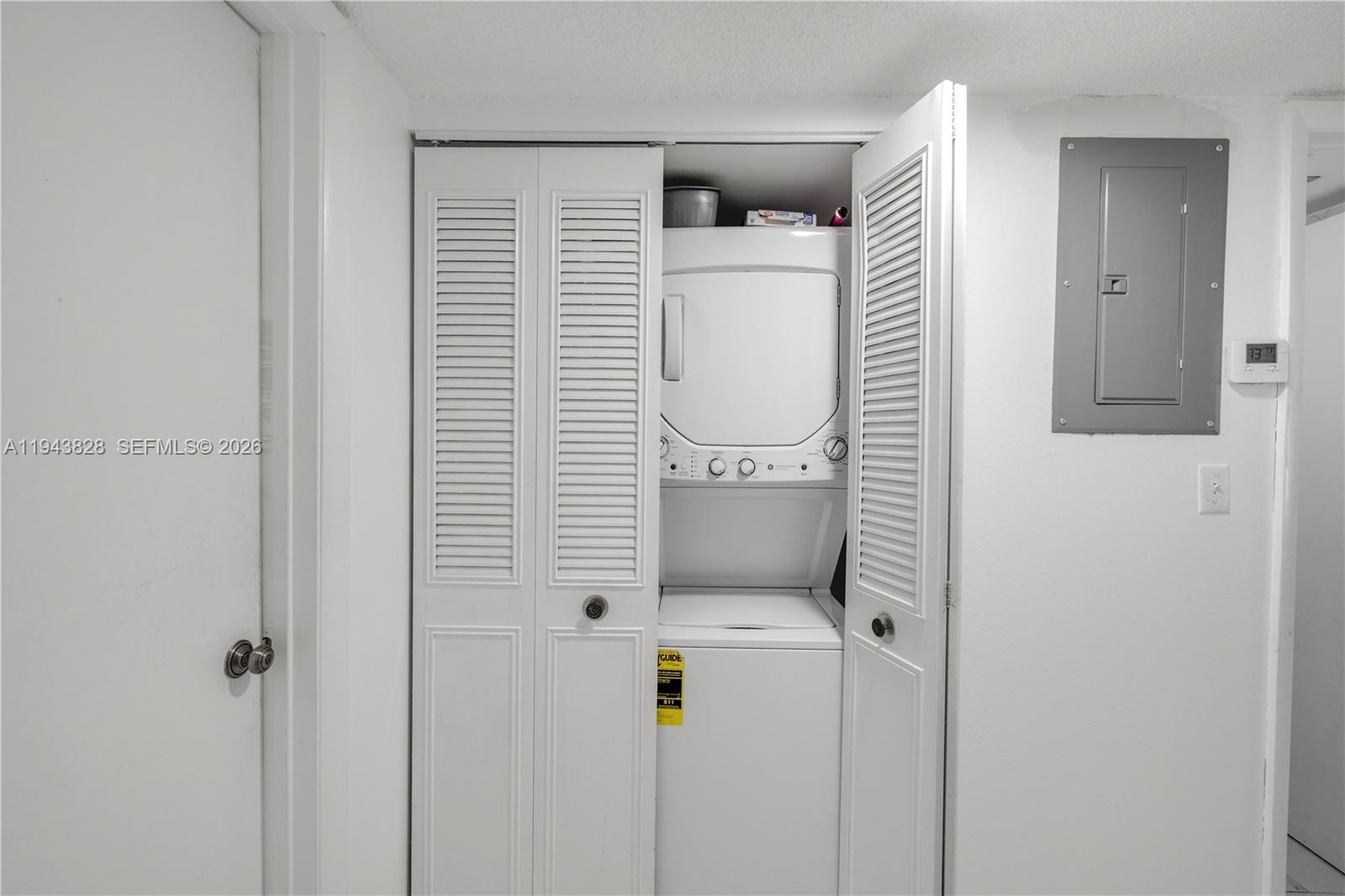 VILLAGE TOWNHOUSE-POMPANO - Residential