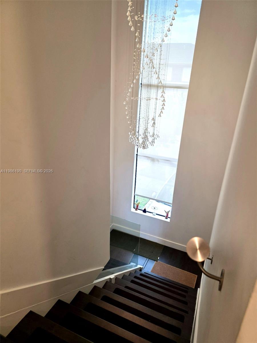 DUNNWOODY LAKE - Residential Lease