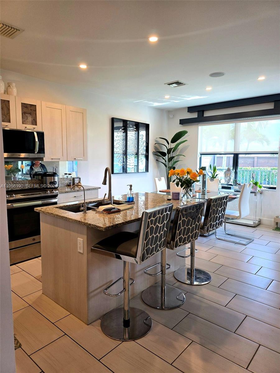 DUNNWOODY LAKE - Residential Lease