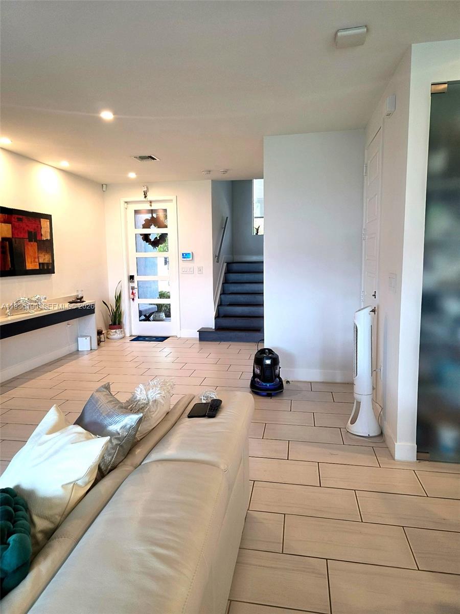 DUNNWOODY LAKE - Residential Lease