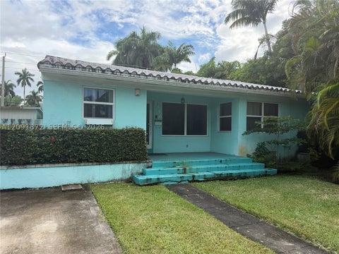 Photo of 1146 Polk St, Hollywood, FL 33019 (MLS # A12091872)