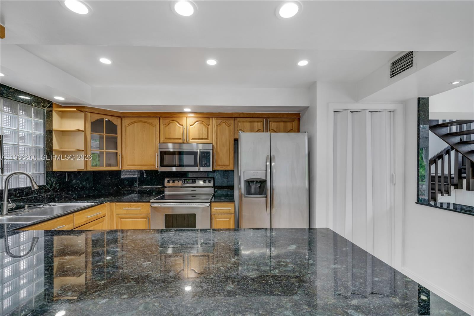 FOREST COVE - Residential Lease