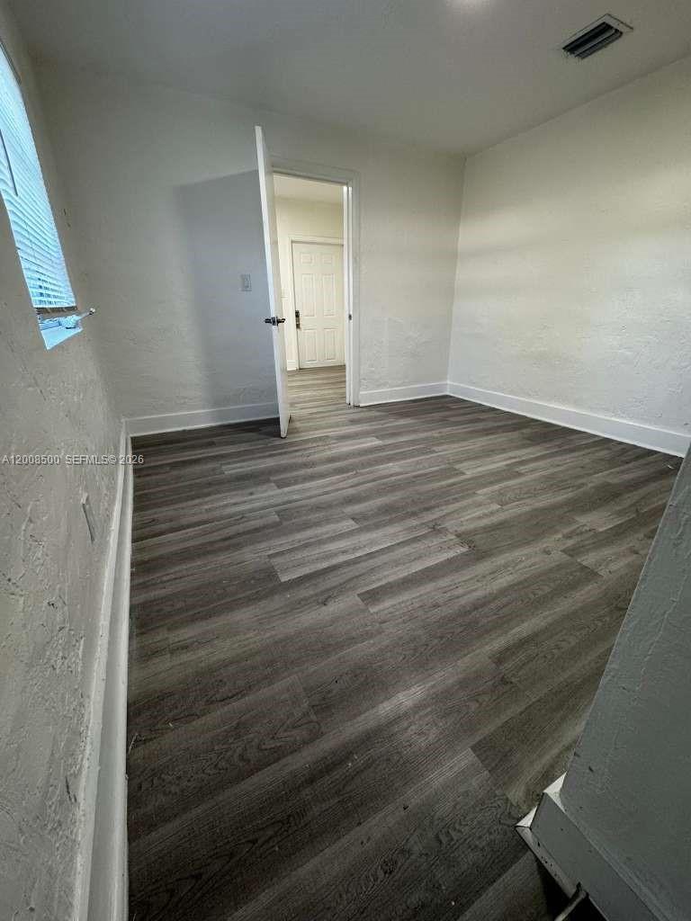 1121 NW 40th St 1