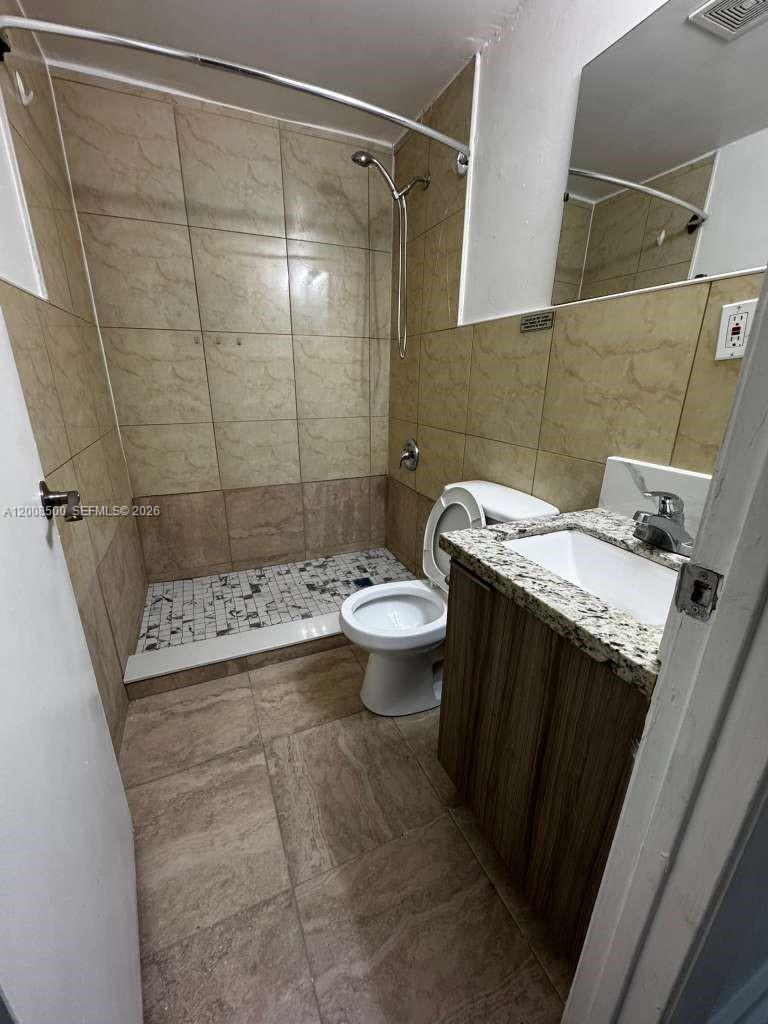 1121 NW 40th St 1