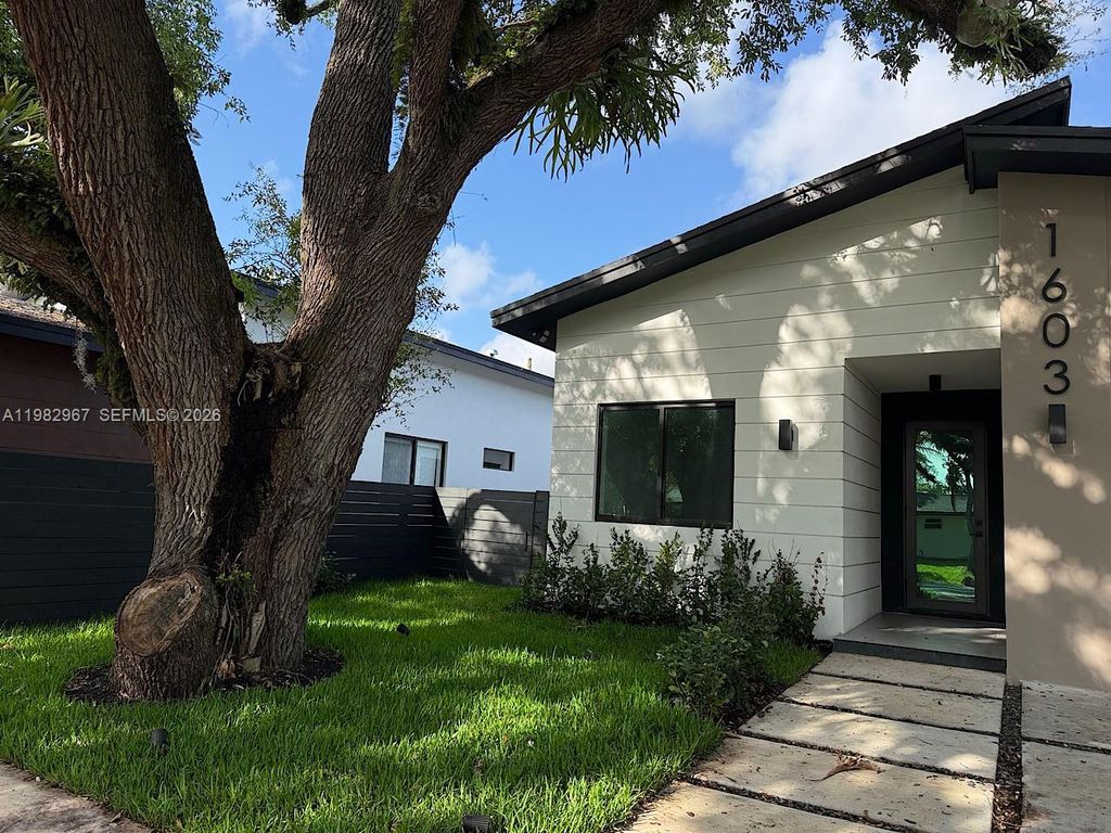 Photo of 1603 SW 30th Ave, Fort Lauderdale, FL 33312 (MLS # A11982967)