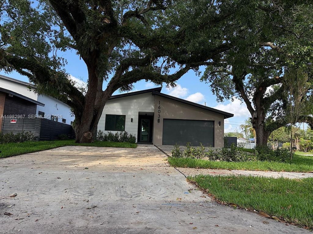 Photo of 1603 SW 30th Ave, Fort Lauderdale, FL 33312 (MLS # A11982967)