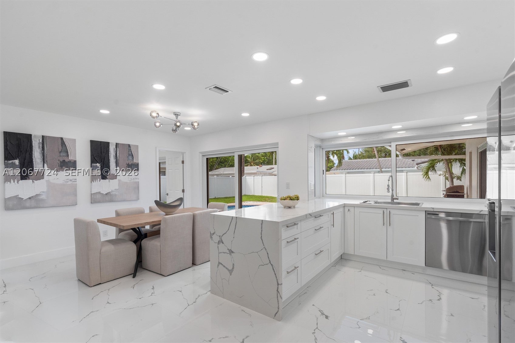 5711 NE 20th Ter