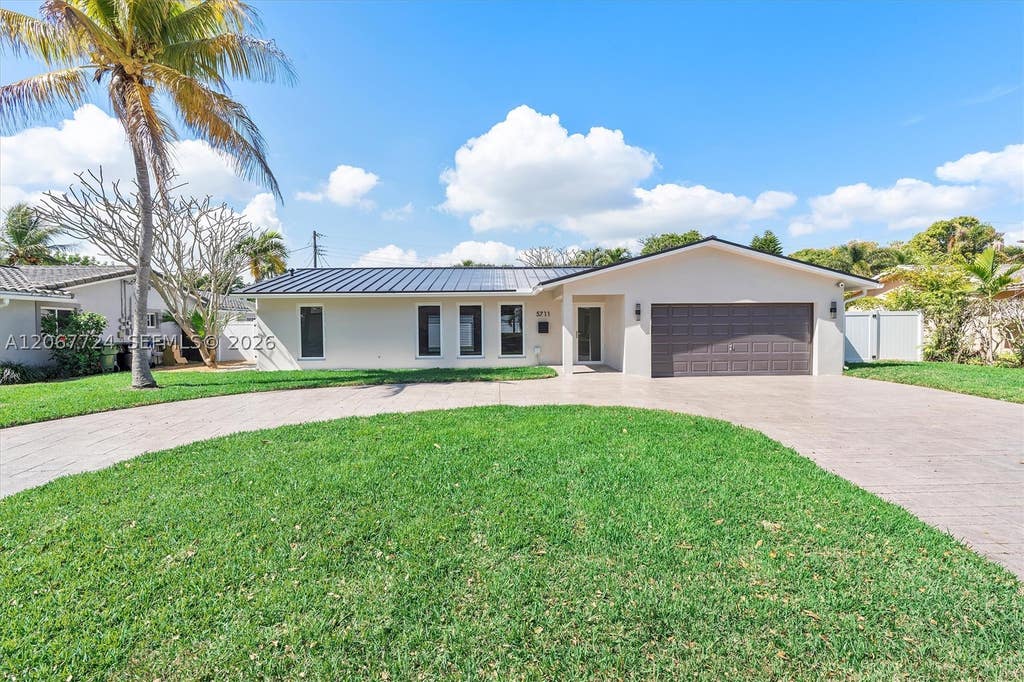 Photo of 5711 NE 20th Ter, Fort Lauderdale, FL 33308 (MLS # A12067724)