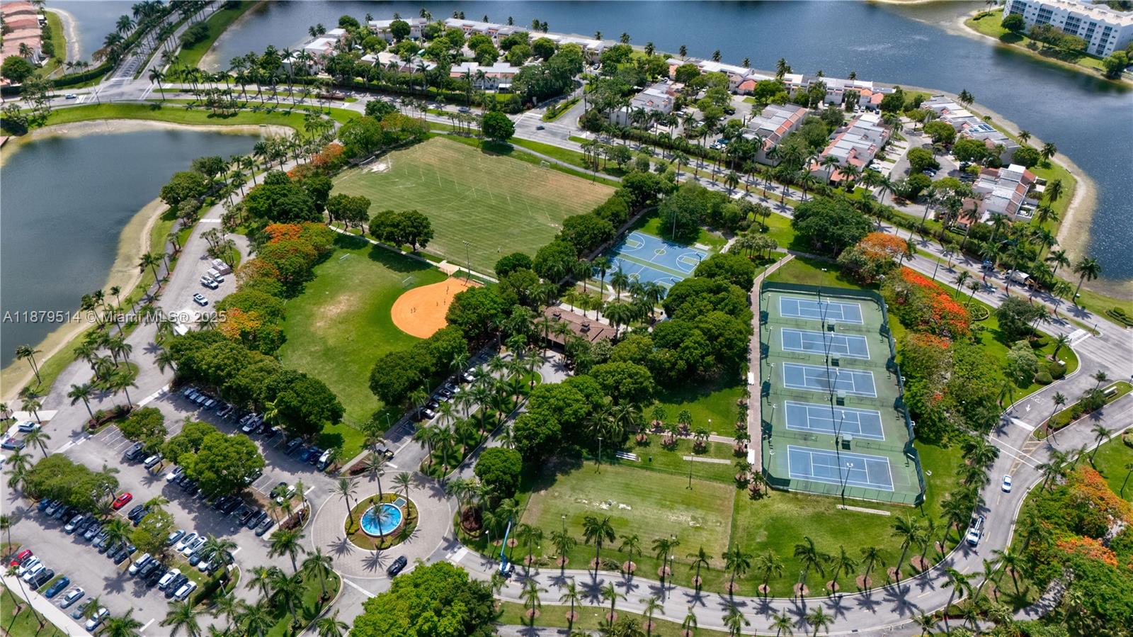 DORAL ISLES-ANTILLES - Residential
