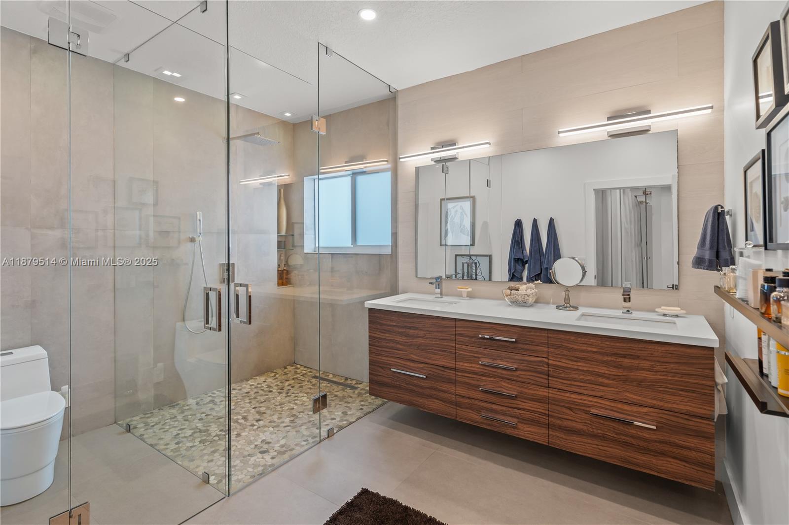 DORAL ISLES-ANTILLES - Residential