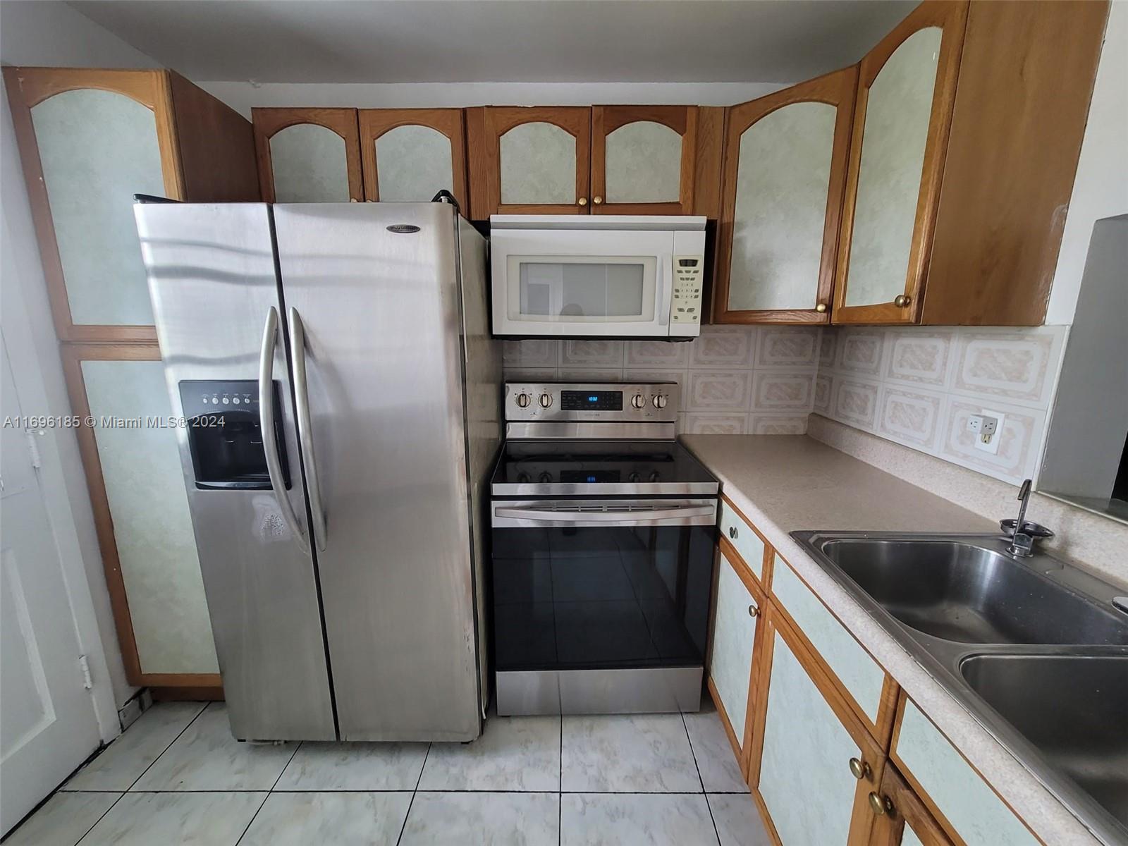 MEADOWBROOK TOWERS CONDO - Residential