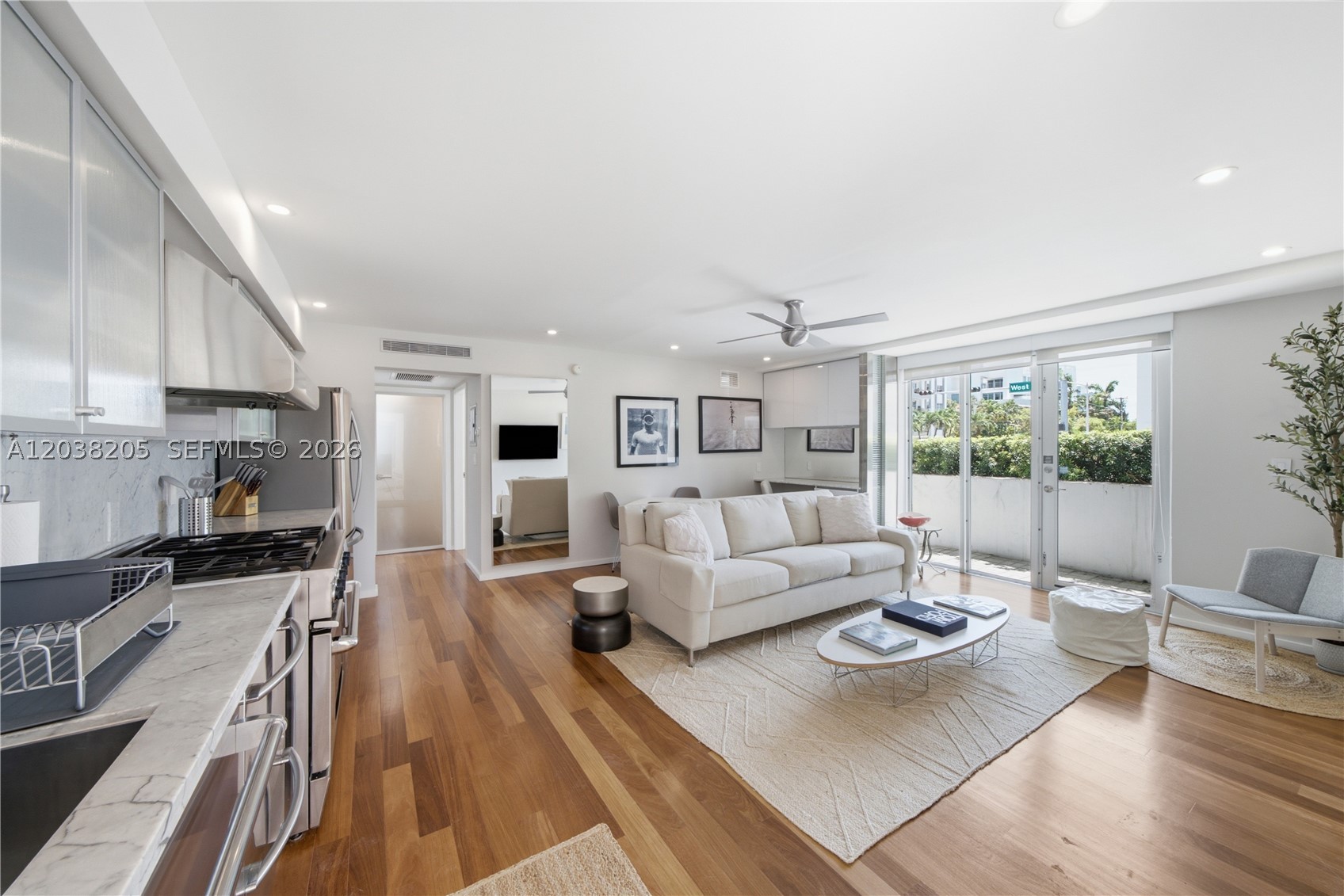 1601 West Ave 101