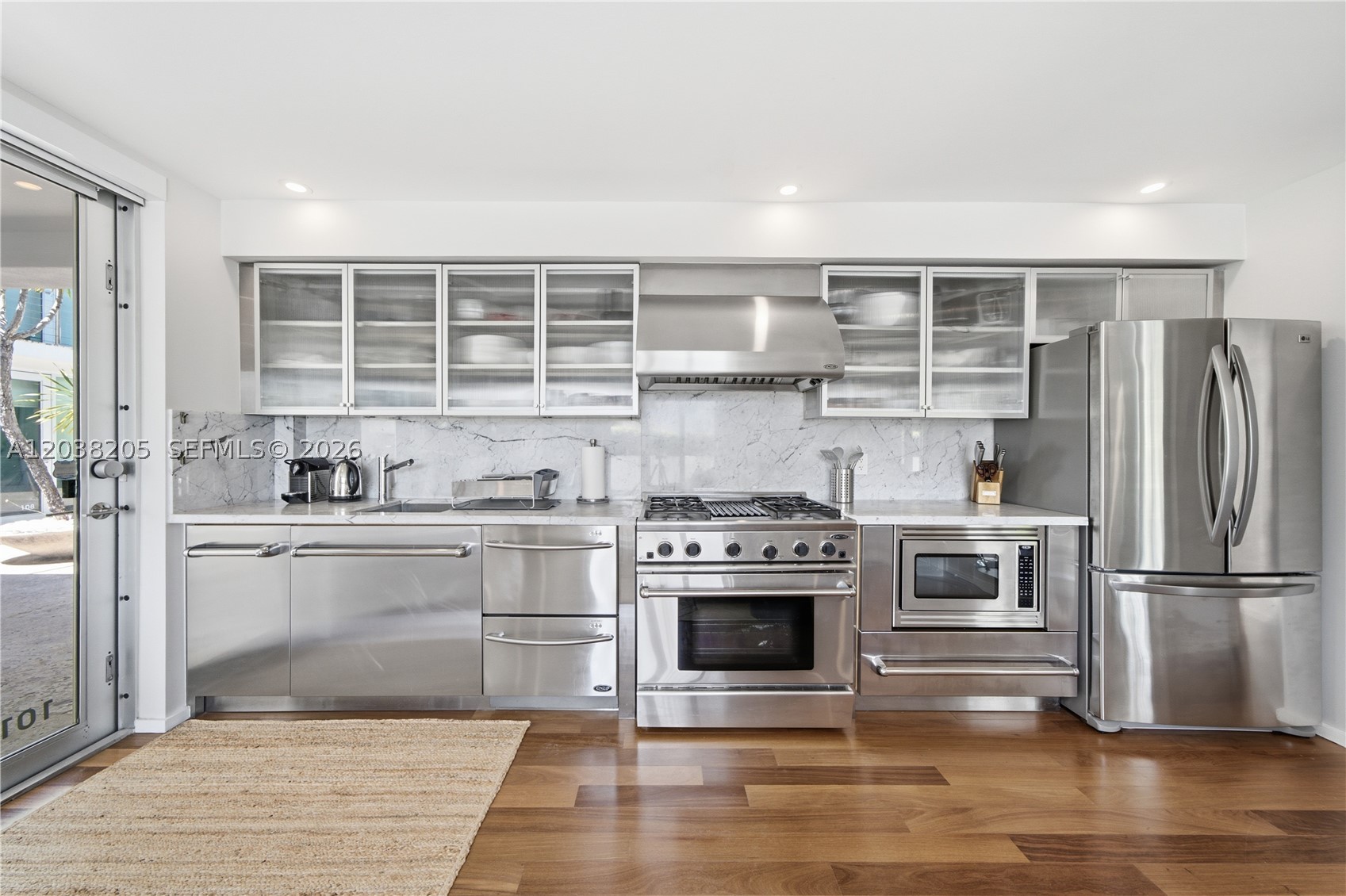 1601 West Ave 101