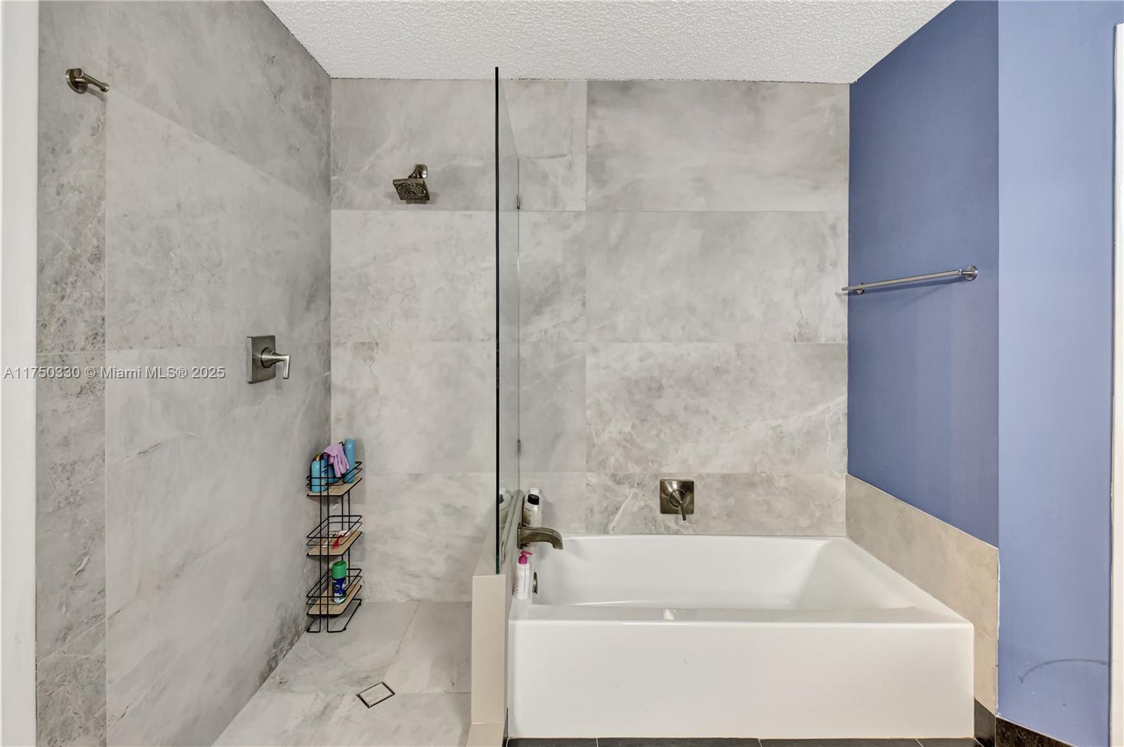 ALEXANDRA VILLAGE CONDO - Residential