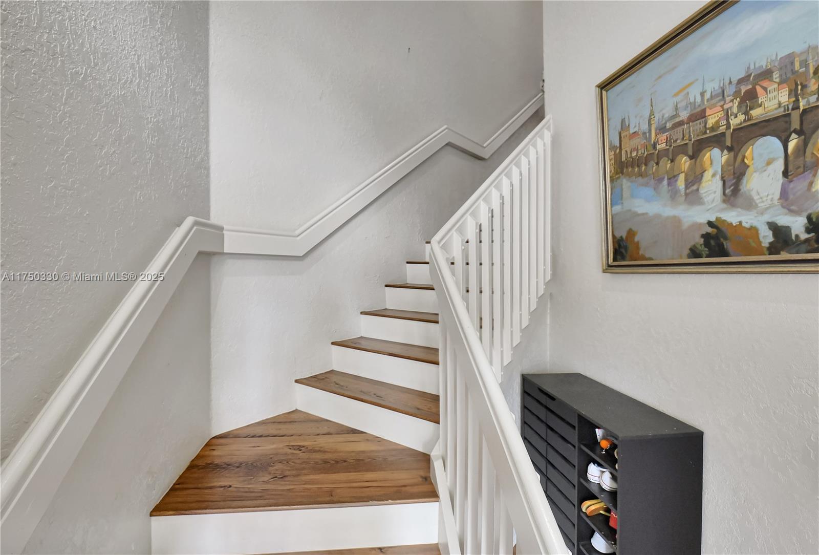 ALEXANDRA VILLAGE CONDO - Residential