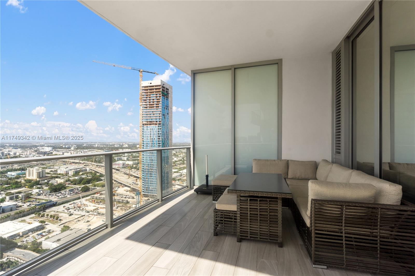 View photos, virtual tours, details... 851 NE 1st Ave 3906