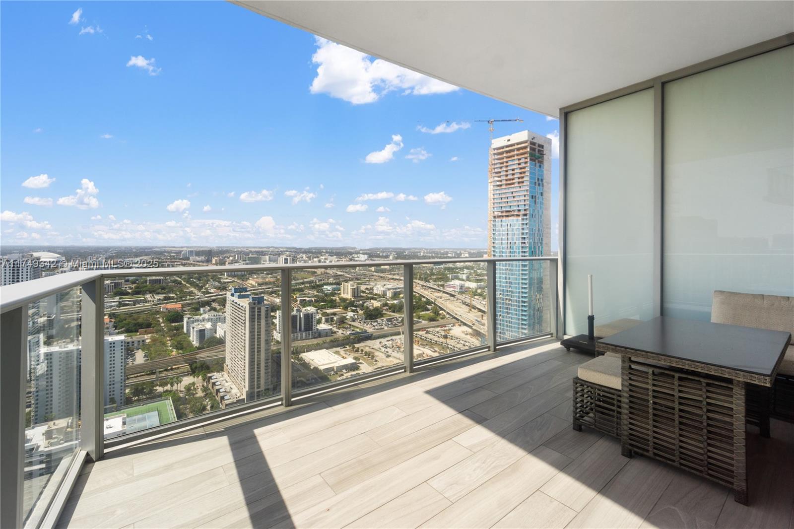 View photos, virtual tours, details... 851 NE 1st Ave 3906