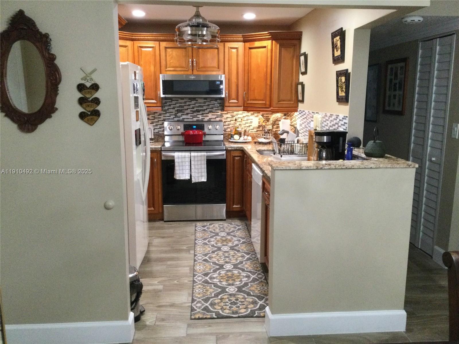 OAKBROOK IV V VI VII COND - Residential