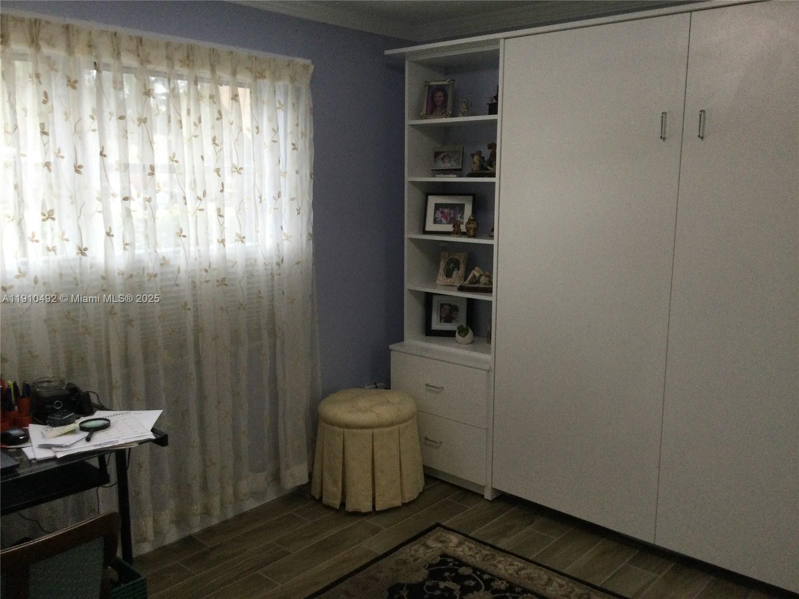 OAKBROOK IV V VI VII COND - Residential