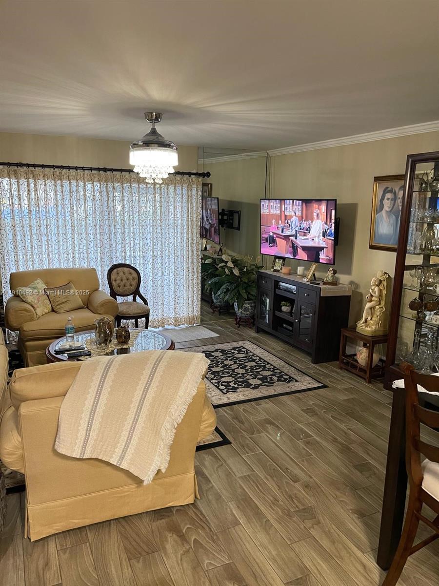 OAKBROOK IV V VI VII COND - Residential