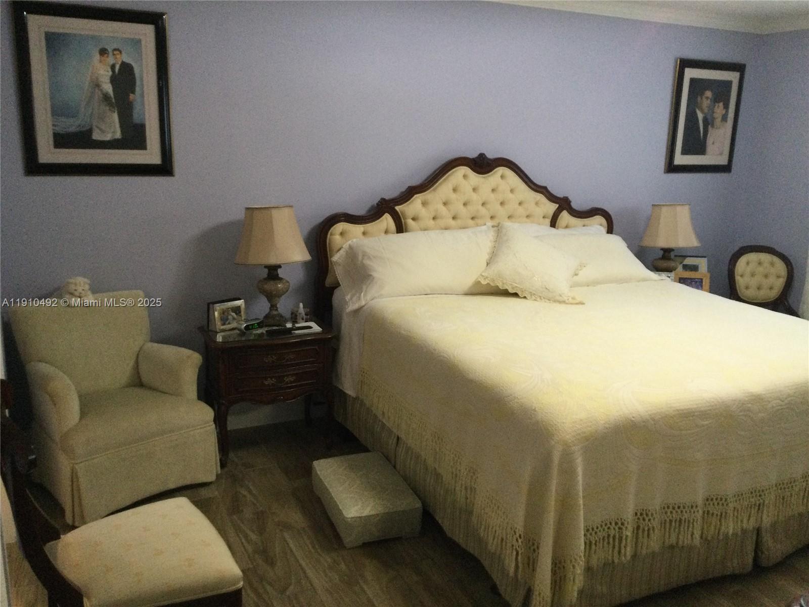 OAKBROOK IV V VI VII COND - Residential