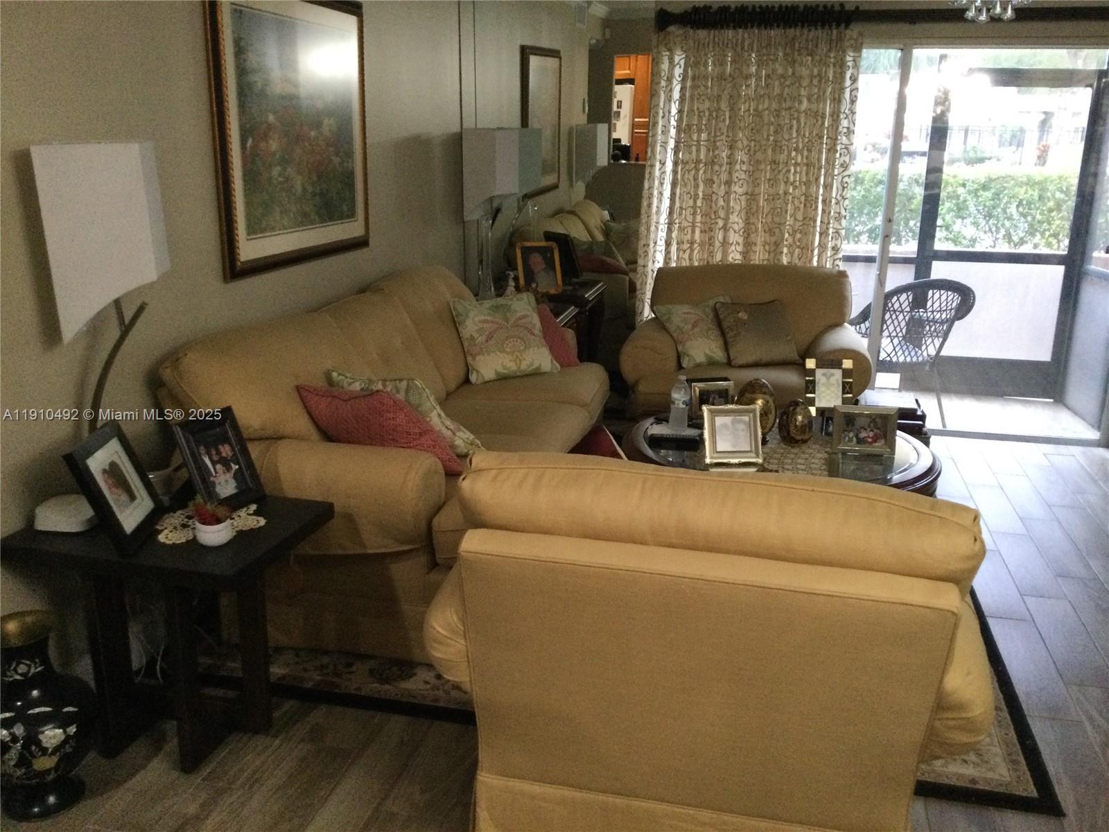 OAKBROOK IV V VI VII COND - Residential