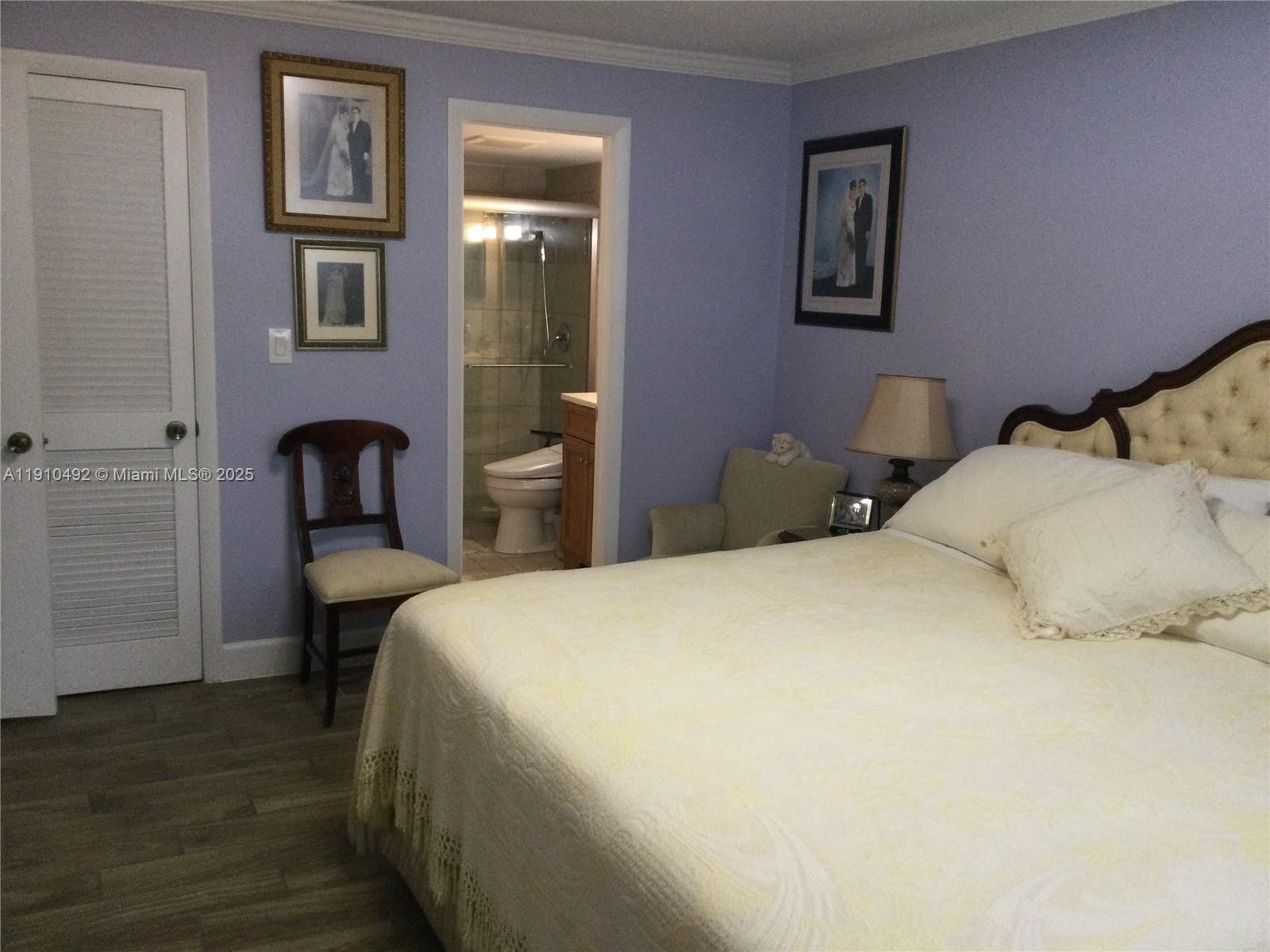 OAKBROOK IV V VI VII COND - Residential