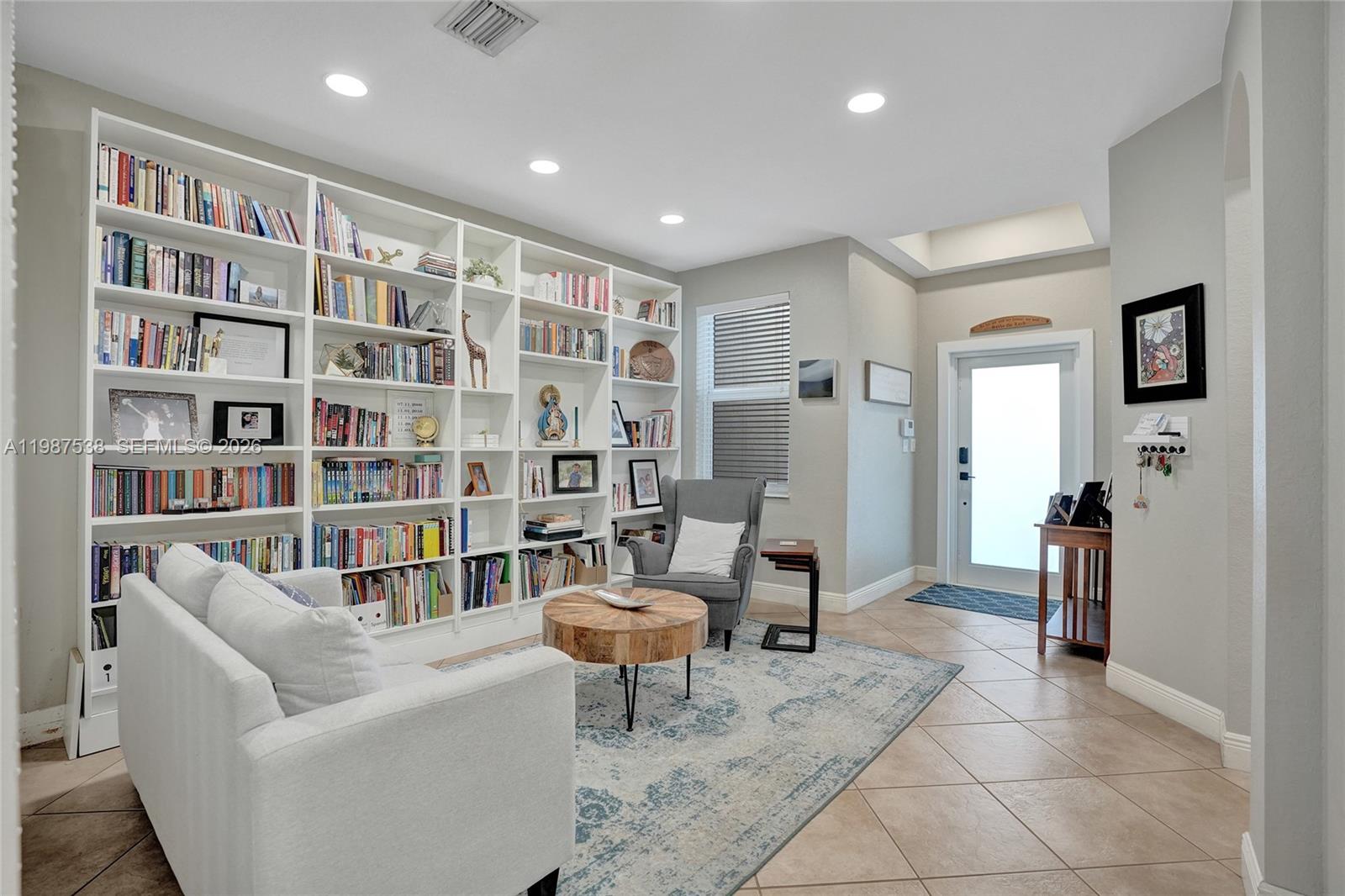 KENDALL BREEZE SOUTH - Residential Lease