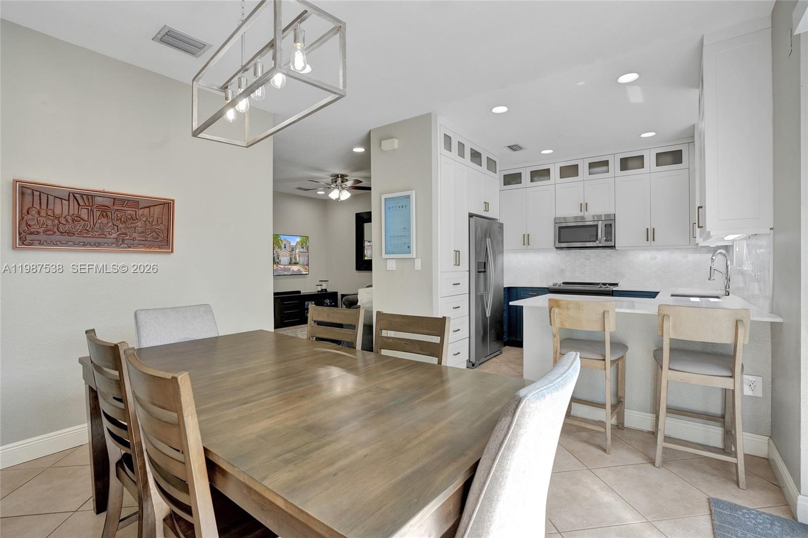 KENDALL BREEZE SOUTH - Residential Lease