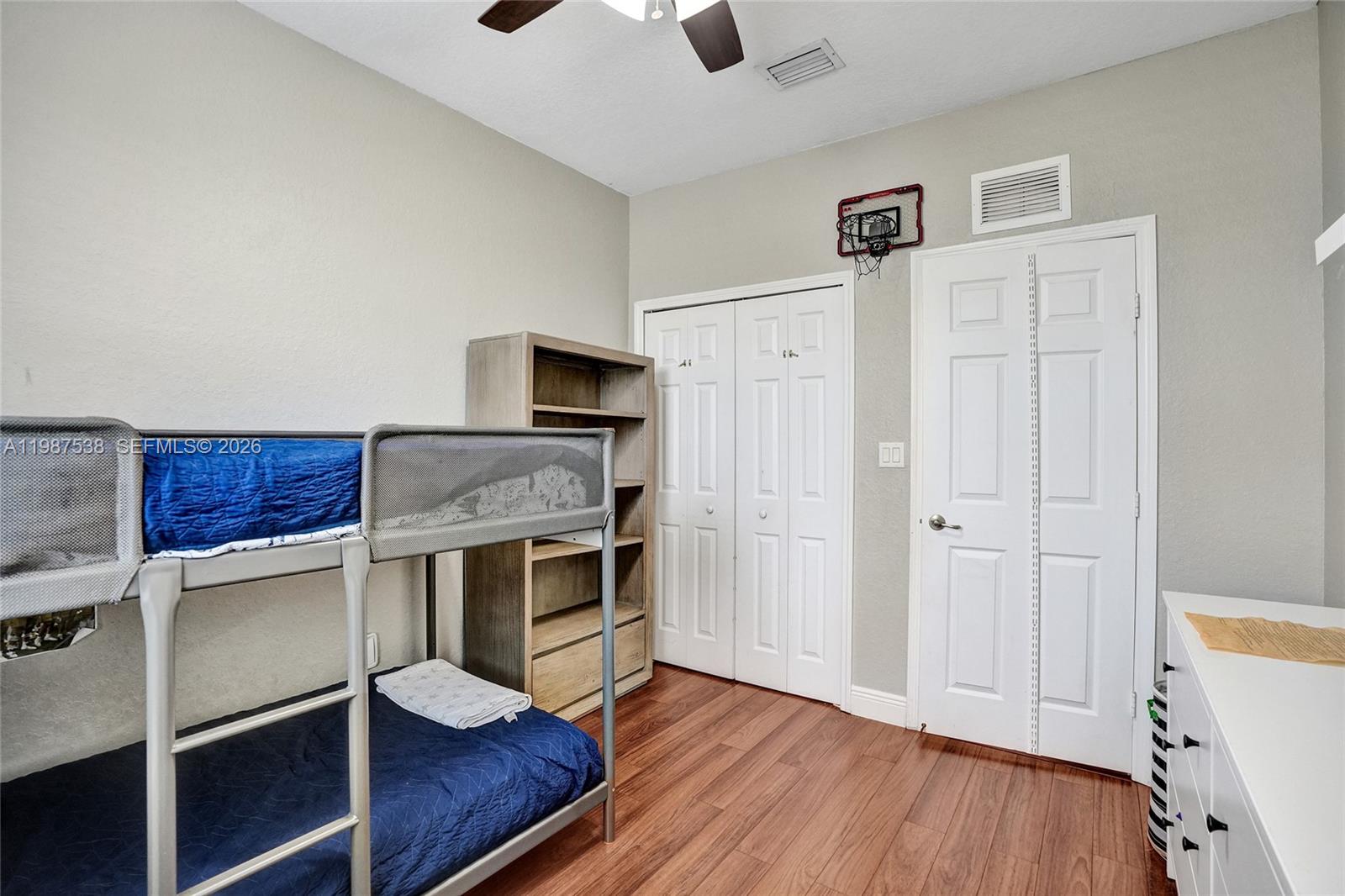 KENDALL BREEZE SOUTH - Residential Lease