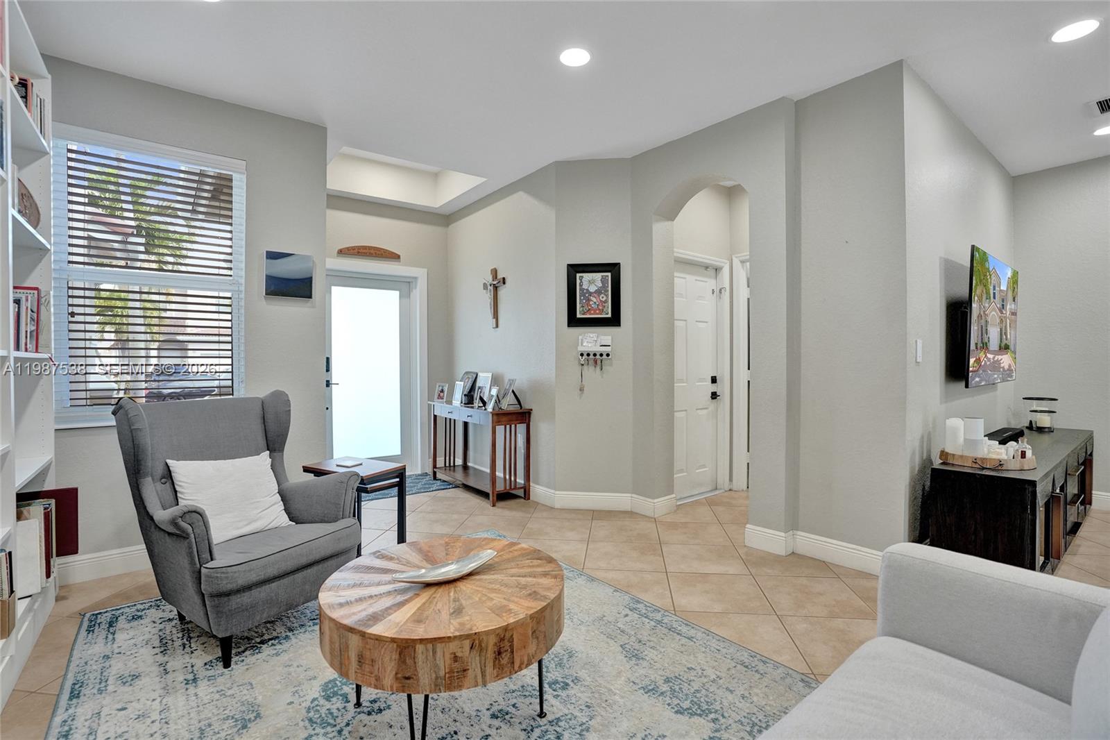 KENDALL BREEZE SOUTH - Residential Lease