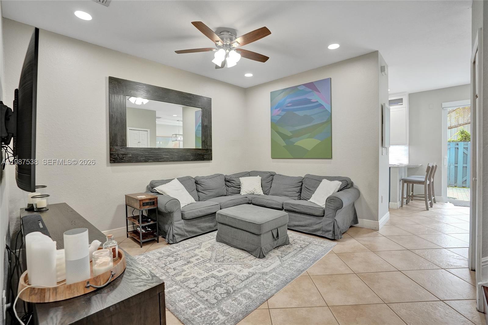 KENDALL BREEZE SOUTH - Residential Lease