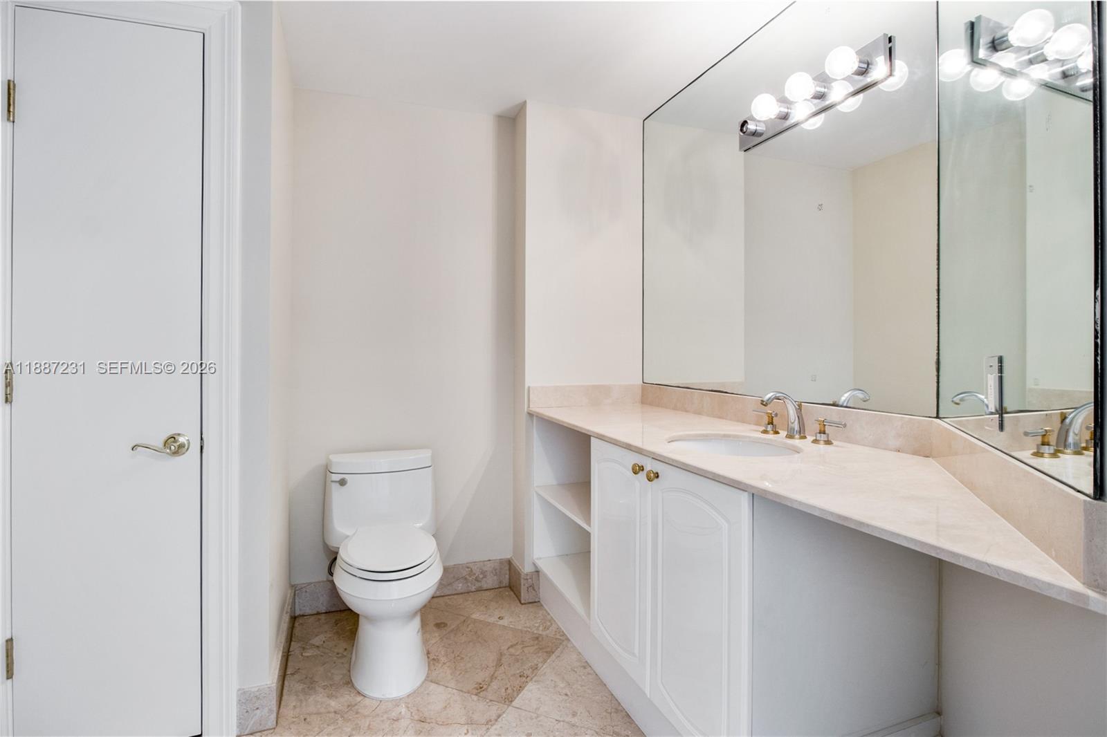 THE PENINSULA CONDO - Residential