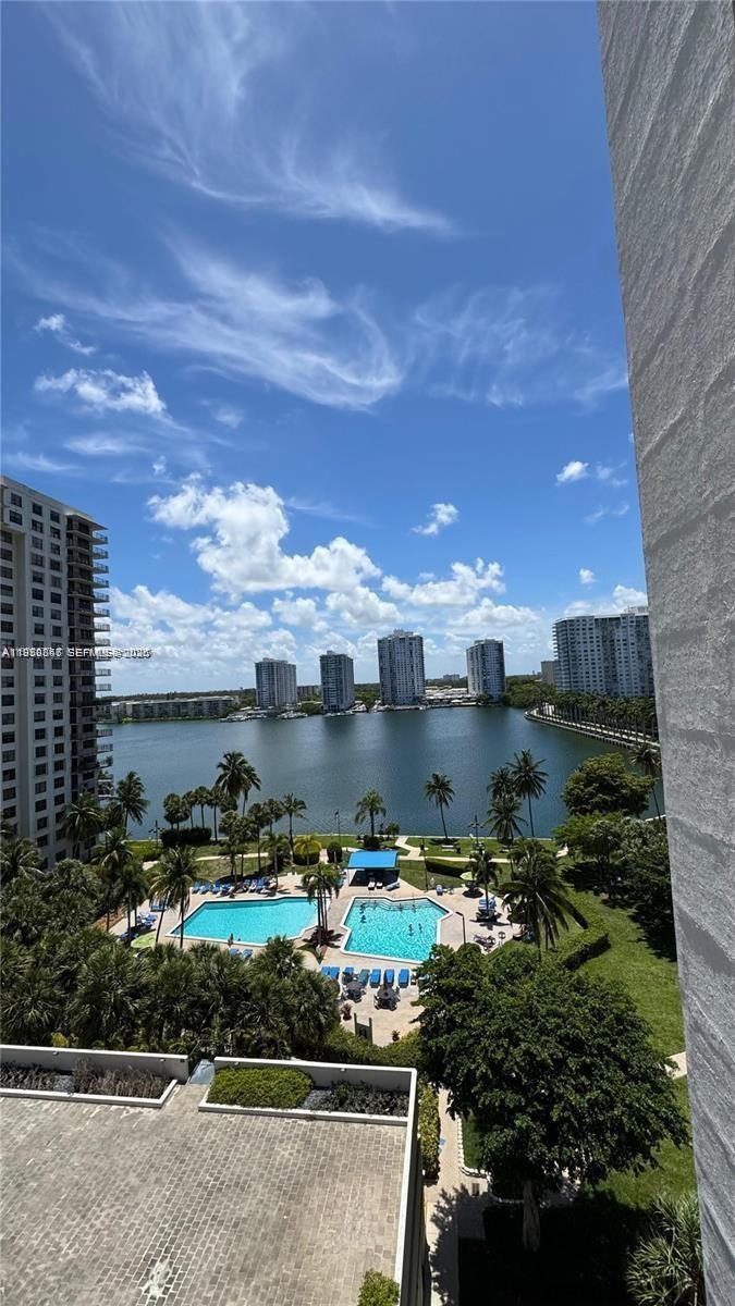TOWER AT BISCAYNE COVE CO - Residential